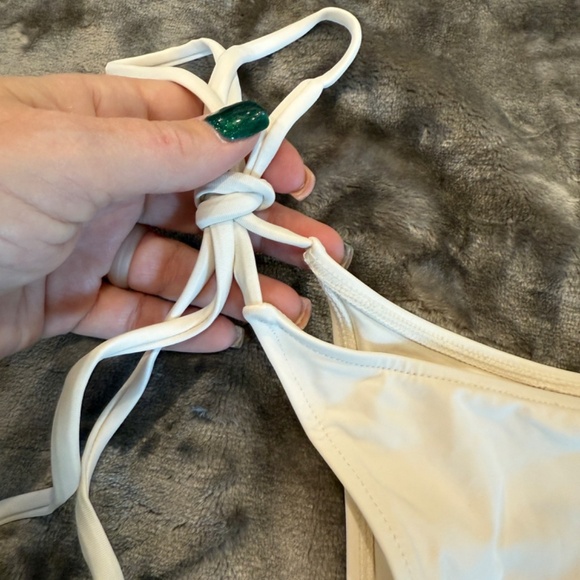 New! Frankie’s Bikinis Tia String Bikini Bottom White 31556 - Picture 6 of 10
